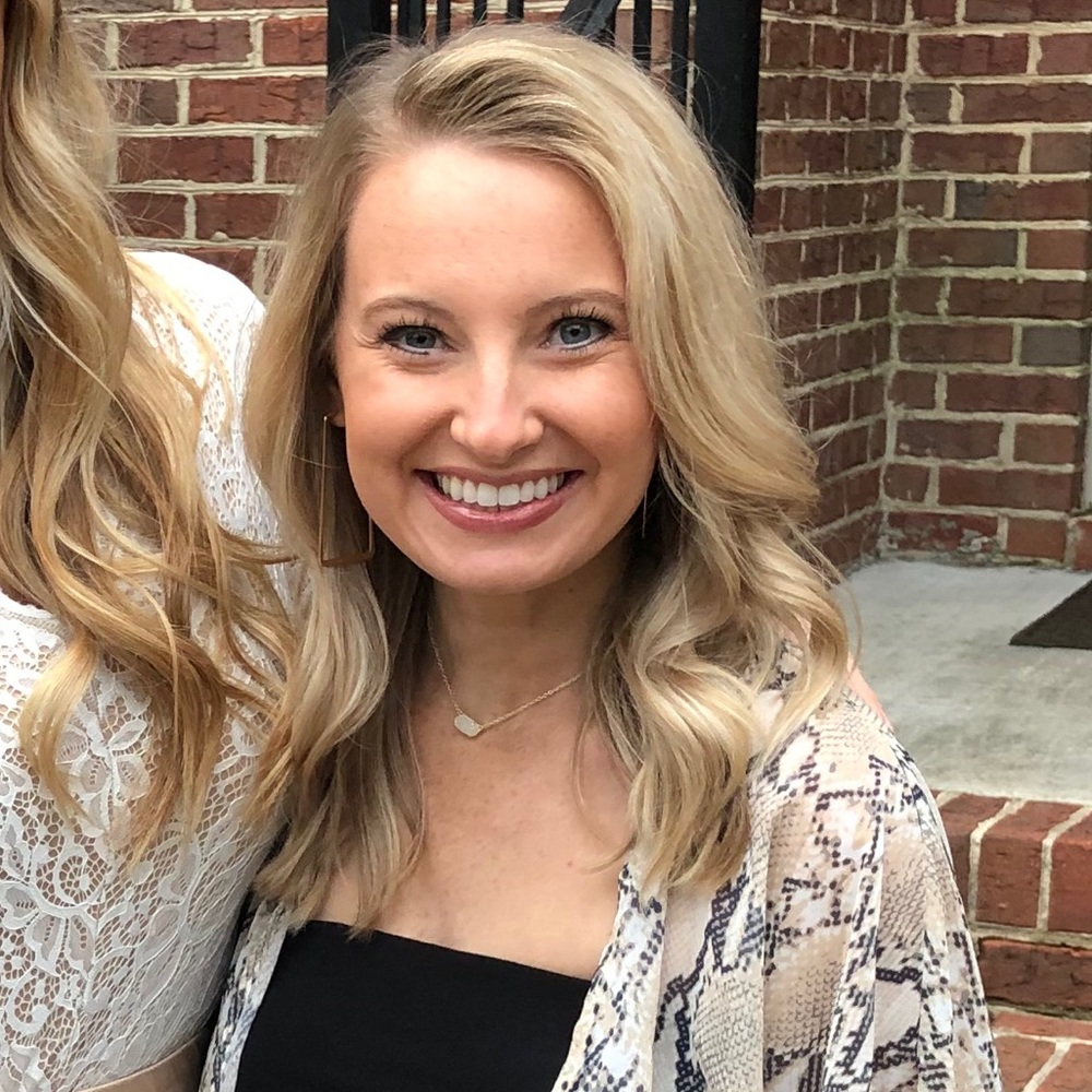 Meet your Posher, Courtney